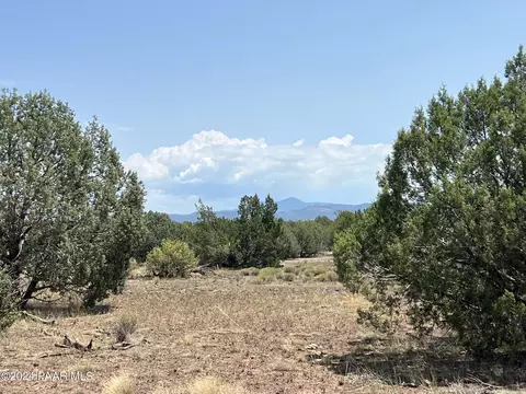 329 Rut Rd # D, Ash Fork, AZ 86320 photo 4
