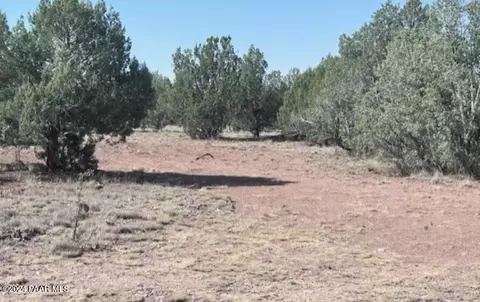 2138 W Rincon Dr, Ash Fork, AZ 86320