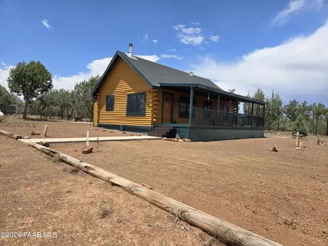 2200 W Raney Rd, Ash Fork, AZ 86320