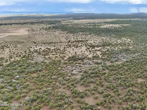 11189 Huckleberry Rd, Ash Fork, AZ 86320 photo 3