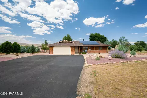 2202 W Gordornis Ct, Chino Valley, AZ 86323