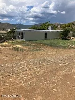 6150 S Country Rd, Mayer, AZ 86333