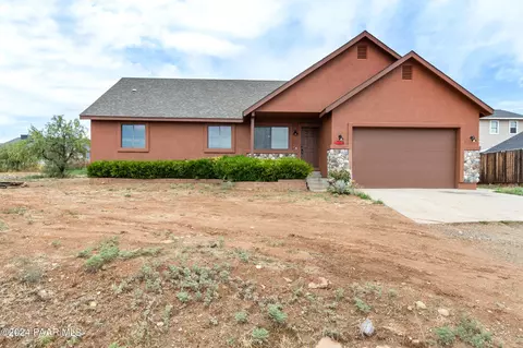 17712 E Bob White Rd, Mayer, AZ 86333