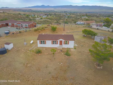 10803 E Henderson Rd, Dewey-humboldt, AZ 86327