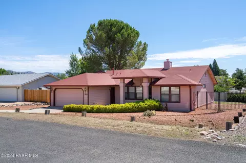 1085 N Latigo Ln, Dewey, AZ 86327