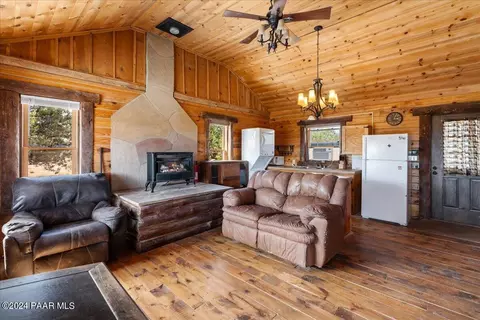 3555 W Cooks Trl, Ash Fork, AZ 86320 photo 4