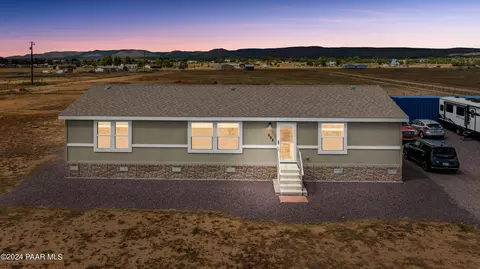 654 W Cisco Rd, Paulden, AZ 86334