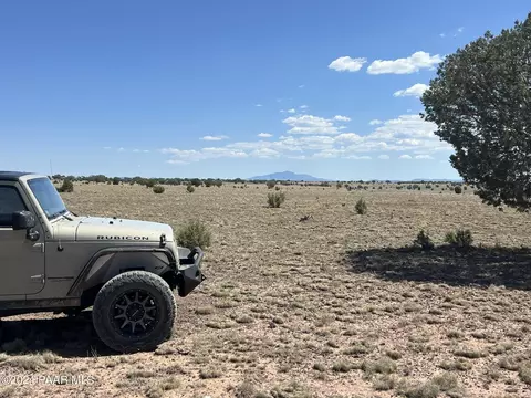 93 Tuscan Rd, Ash Fork, AZ 86320