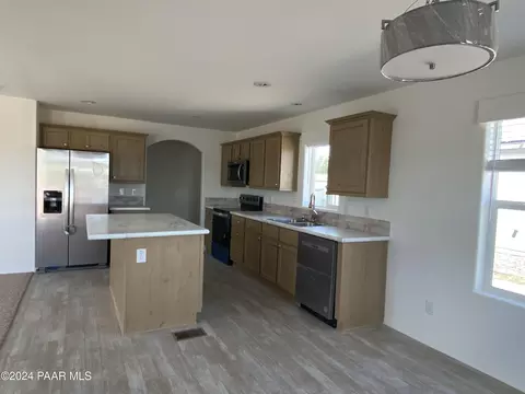 24390 N Marblehead Ave, Paulden, AZ 86334 photo 3
