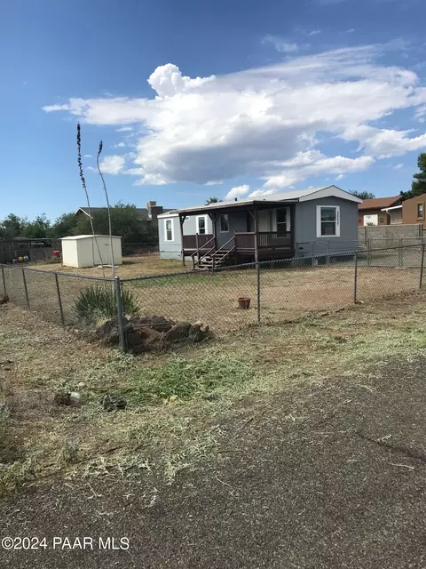 20537 E Yucca Dr, Mayer, AZ 86333