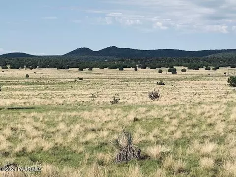 108 Bucking Horse Rd # -B, Seligman, AZ 86337