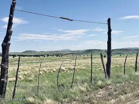 108 Bucking Horse Rd # -C, Seligman, AZ 86337
