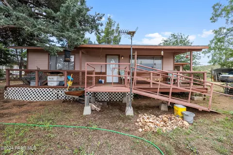 13355 El Don Dr, Mayer, AZ 86333