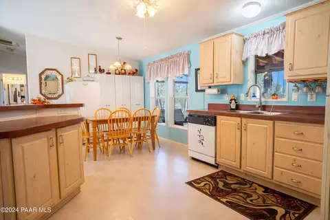 205 W Ridgeview Dr, Ash Fork, AZ 86320 photo 10