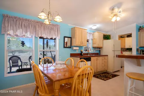 205 W Ridgeview Dr, Ash Fork, AZ 86320 photo 6