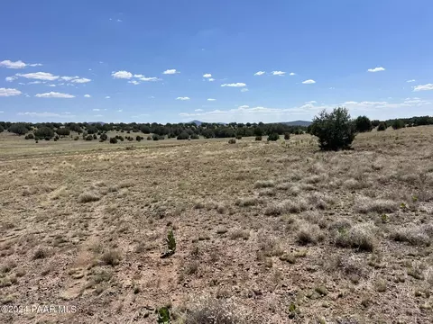 61 Outback Rd, Ash Fork, AZ 86320 photo 2