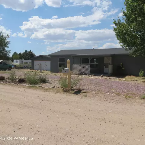 24200 N Bourbon Aly, Paulden, AZ 86334