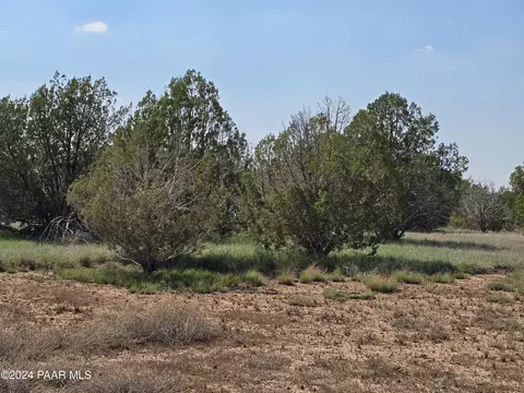 2020 W Rincon Dr, Ash Fork, AZ 86320