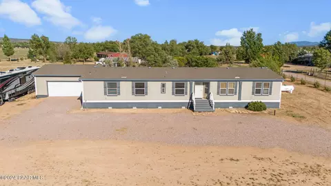1960 W Quarterhorse Way, Paulden, AZ 86334