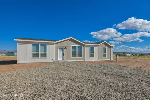 24464 N Ravens Roost Rd, Paulden, AZ 86334