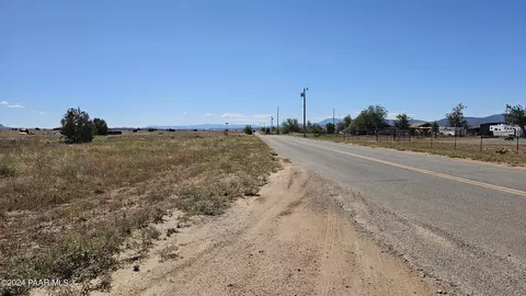 25975 N Catalina St, Paulden, AZ 86334