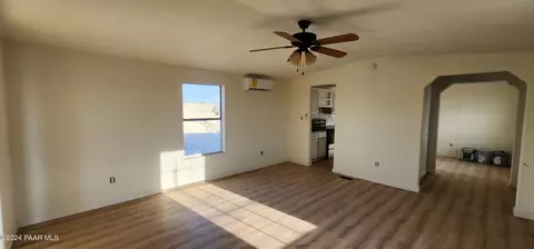 72 E Quail Rd, Paulden, AZ 86334 photo 2
