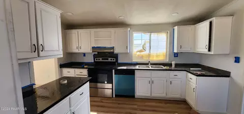 72 E Quail Rd, Paulden, AZ 86334 photo 4