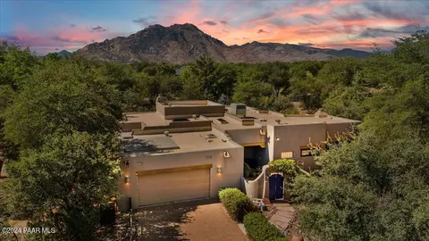 8360 N Live Oak Dr, Prescott, AZ 86305
