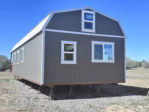 145 NW Reckless Ln, Ash Fork, AZ 86320 photo 2
