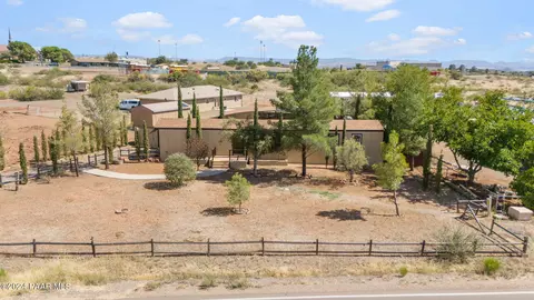 13555 S Spring Ln, Mayer, AZ 86333