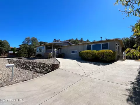 1221 Overstreet Dr, Prescott, AZ 86303