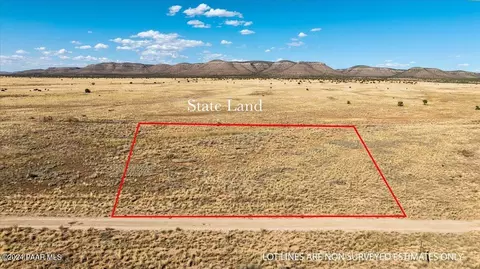 3210 W Limestone Dr, Paulden, AZ 86334