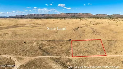 3420 W Limestone Dr, Paulden, AZ 86334