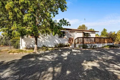 17536 E Trails End Rd, Spring Valley, AZ 86333