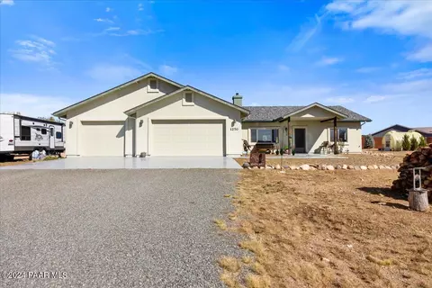 1270 E Cougar Ridge Rd, Paulden, AZ 86334