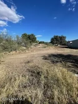 15697 S Red Rock Ln, Mayer, AZ 86333