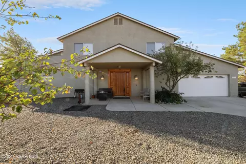 17677 E Bluejay Dr, Mayer, AZ 86333