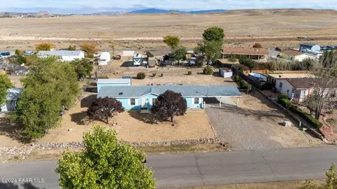 331 Lobo Ln, Chino Valley, AZ 86323