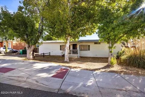 6331 N Cattletrack Rd, Prescott Valley, AZ 86314
