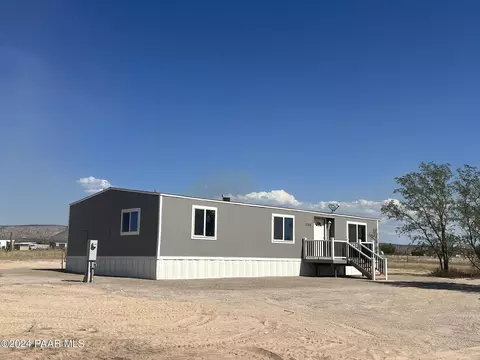 1700 W Carriage Ln, Paulden, AZ 86334