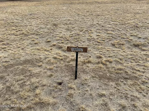 16657 W Unknown Indian Ave, Peeples Valley, AZ 86332