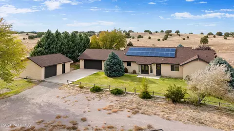1900 W Kings Ct, Paulden, AZ 86334