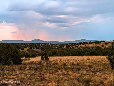 333 Mile High Rd, Ash Fork, AZ 86320 photo 4