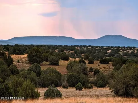 333 Mile High Rd, Ash Fork, AZ 86320