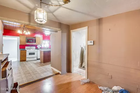 20570 E Larry Ln, Mayer, AZ 86333 photo 3