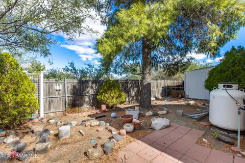 20570 E Larry Ln, Mayer, AZ 86333 photo 4