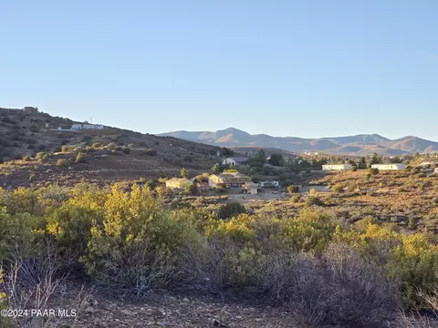 13483 E Ore Sample Ln, Mayer, AZ 86333