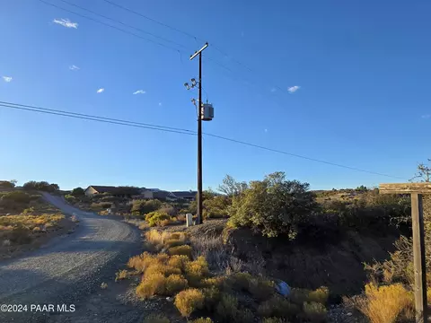 13483 E Ore Sample Ln, Mayer, AZ 86333 photo 2