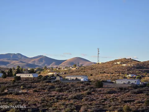 13483 E Ore Sample Ln, Mayer, AZ 86333 photo 6