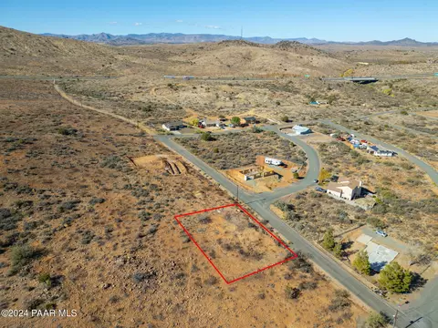 19581 E Sage Brush Dr, Mayer, AZ 86333